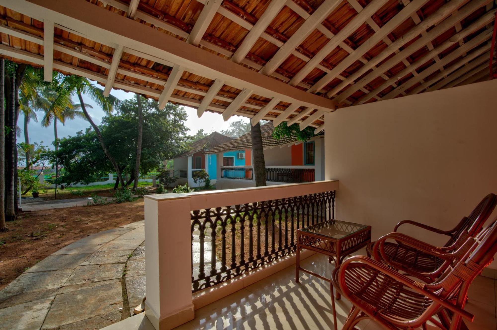 Papilio Beach Front Cottages-Tbv Baga Bagian luar foto